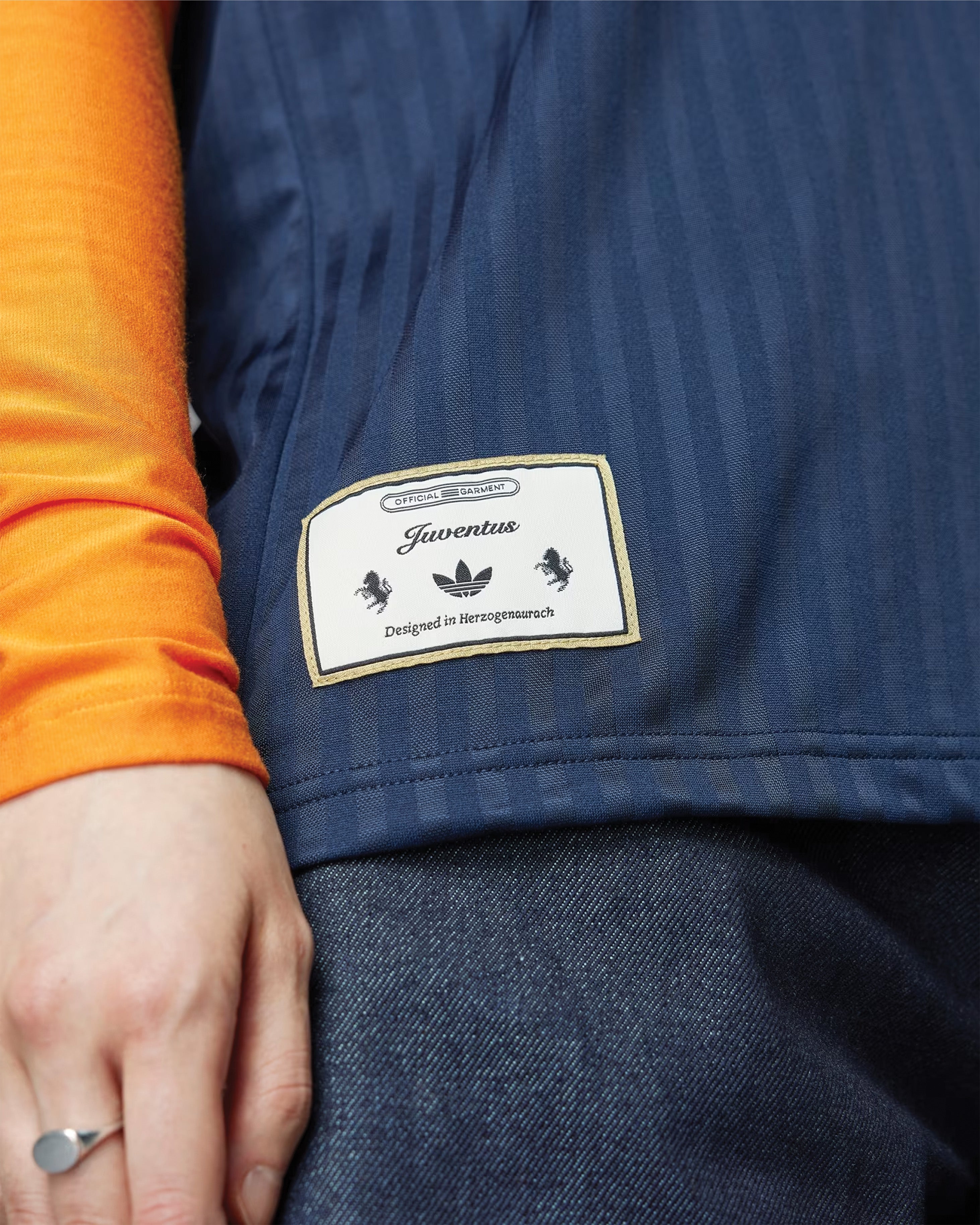 MAILLOT JUVENTUS TERRACE ICONS LEGEND INK